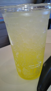 「マクドナルド マックフィズ レモンジンジャー 果汁1％」のクチコミ画像 by チー錦さん