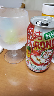 「KIRIN 氷結 ストロング 東北産りんご 缶350ml」のクチコミ画像 by 小梅ママさん