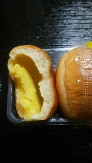 「ヤマザキ 薄皮 スイートポテトクリームパン 袋5個」のクチコミ画像 by あこぷんさん