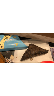 「マクドナルド 三角チョコパイ クッキー＆クリーム」のクチコミ画像 by マト111さん