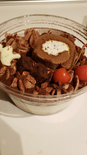 「セブン-イレブン ハロウィンパーティ☆チョコ＆クッキークリームパフェ」のクチコミ画像 by haruuuさん