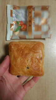 「シャトレーゼ 発酵バターのかさねパイ くりぐるみ」のクチコミ画像 by あんじゅろぜさん