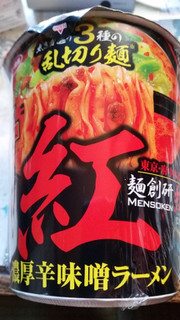 「サンヨー食品 麺創研紅監修 濃厚辛味噌ラーメン 紅 カップ101g」のクチコミ画像 by Taresuさん