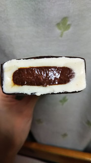 「セブンプレミアム バニラバー チョコレート 生チョコ入り 袋85ml」のクチコミ画像 by 高野アイスさん