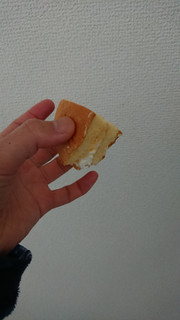 「ローソン Uchi Cafe’ SWEETS 生ブッセ チーズ＆カスタード」のクチコミ画像 by ぴのこっここさん