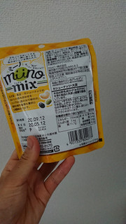 「カルビー miino mix えだ豆黒豆カシューナッツしお味 袋27g」のクチコミ画像 by ぴのこっここさん
