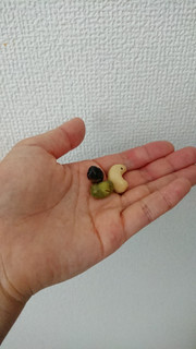 「カルビー miino mix えだ豆黒豆カシューナッツしお味 袋27g」のクチコミ画像 by ぴのこっここ就寝中さん