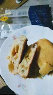 「神戸屋 Bread Selection デニッシユメロンクラウンメロンクリーム入り 袋1個」のクチコミ画像 by プコーさん