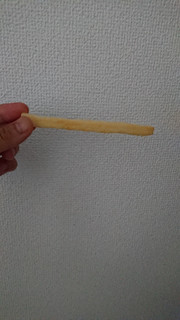 「森永製菓 ポテロング しお味 カップ45g」のクチコミ画像 by ぴのこっここ就寝中さん