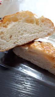 「セブン-イレブン もっちりうま塩チーズのパン」のクチコミ画像 by レビュアーさん