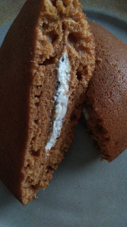 「Pasco 黒糖パンケーキ パインジャム＆ホイップ 袋2個」のクチコミ画像 by プコーさん