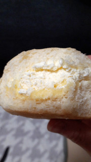 「日糧 とろとろクリームパン カスタード＆ホイップ 袋1個」のクチコミ画像 by レビュアーさん