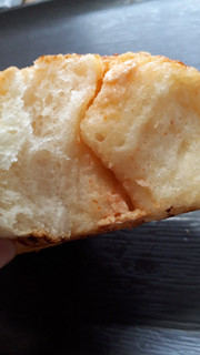 「ローソン ふんわり明太マヨチーズパン」のクチコミ画像 by レビュアーさん