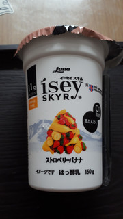 「日本ルナ Isey SKYR ストロベリーバナナ カップ150g」のクチコミ画像 by レビュアーさん