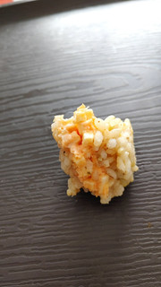 「ローソン おにぎり屋 もっちもち 玄米おにぎり 明太チーズ」のクチコミ画像 by レビュアーさん