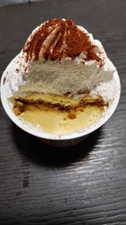 「ローソン Uchi Cafe’ SWEETS Specialite 雪めくティラミス」のクチコミ画像 by レビュアーさん