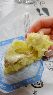 「ファミリーマート 5種のチーズ肉まん」のクチコミ画像 by レビュアーさん