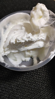 「セイコーマート YOUR SWEETS ミルクソースを絞った豊富牛乳バニラプリン」のクチコミ画像 by レビュアーさん