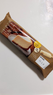 「シャトレーゼ 4種のチーズのベイクドチーズケーキバー 62ml」のクチコミ画像 by レビュアーさん