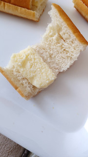 「ヤマザキ バトネドゥパン ミルククリーム 袋1個」のクチコミ画像 by レビュアーさん