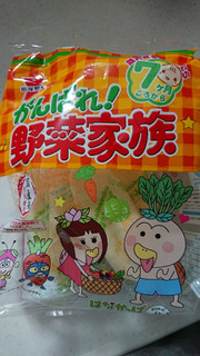 「岩塚製菓 がんばれ！野菜家族 はなかっぱ 袋51g」のクチコミ画像 by ぴのこっここ就寝中さん