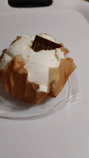 「ローソン Uchi Cafe’ SWEETS Specialite 雲泡クリームのショート」のクチコミ画像 by レビュアーさん