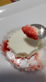 「ヤマザキ スプーンで食べる 苺のフロマージュ 袋1個」のクチコミ画像 by レビュアーさん