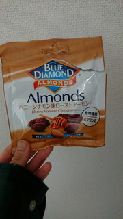 「BLUE DIAMOND ハニーシナモン味ローストアーモンド 袋20g」のクチコミ画像 by ぴのこっここさん