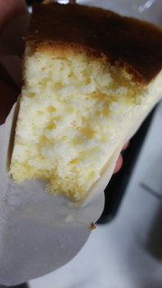 「ヤマザキ バスク風チーズケーキ パック2個」のクチコミ画像 by なんやかんやさん