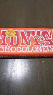 「トニーズチョコロンリー ミルクチョコレート キャラメルシーソルト 180g」のクチコミ画像 by キティちゃん大好きもっちさん
