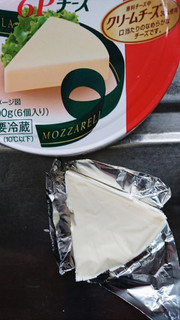 「明治 モッツァレラ6Pチーズ 箱6個」のクチコミ画像 by もぐりーさん