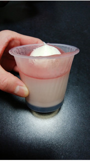 「シャトレーゼ いちごミルクプリン」のクチコミ画像 by しろねこエリーさん