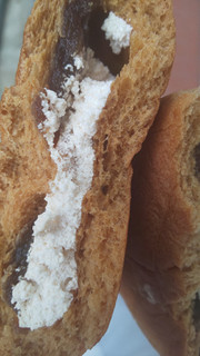 「セブンプレミアム 黒糖＆きなこ ホイップクリームパン 1個」のクチコミ画像 by レビュアーさん