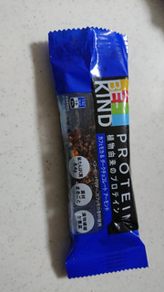 「KIND BE‐KIND プロテイン カフェモカ＆ダークチョコレート アーモンド 袋1本」のクチコミ画像 by ぴのこっここさん