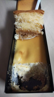 「ベイクド・アルル こだわりベイクドチーズケーキ」のクチコミ画像 by なんやかんやさん