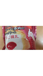 「オランジェ ひかえめに言ってクリーム多めのシュークリーム いちご練乳 袋1個」のクチコミ画像 by はるなつひさん