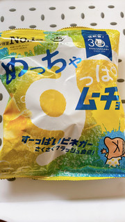 「湖池屋 めっちゃすっぱムーチョ すーっぱいビネガー 袋52g」のクチコミ画像 by ぺりちゃんさん
