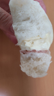 「ローソン NL 糖質オフのしっとりパン ハムとチーズ 2個入」のクチコミ画像 by はるなつひさん