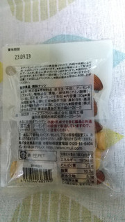 「無印良品 燻製ナッツ 袋30g」のクチコミ画像 by ななやさん