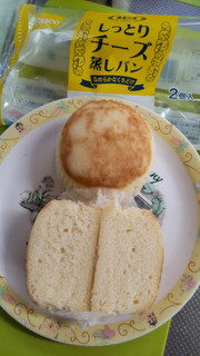 「Pasco しっとりチーズ蒸しパン 袋2個」のクチコミ画像 by minorinりん さん