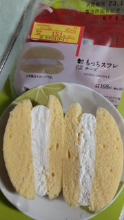 「ローソン Uchi Cafe’ もっちスフレ チーズ」のクチコミ画像 by minorinりん さん