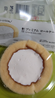 「ローソン Uchi Cafe’ プレミアムロールケーキ」のクチコミ画像 by minorinりん さん