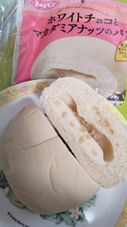 「第一パン ホワイトチョコとマカダミアナッツのパン 袋1個」のクチコミ画像 by minorinりん さん