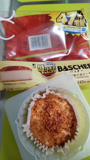 「ローソン Uchi Cafe’ バスチー バスク風チーズケーキ」のクチコミ画像 by minorinりん さん