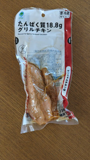 「ファミリーマート ファミマル たんぱく質18.8gグリルチキン ヤンニョムチキン味 80g」のクチコミ画像 by Monakaさん