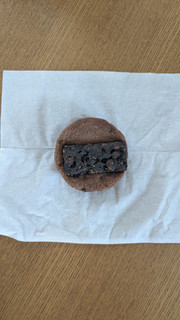 「ファミリーマート ファミマルSweets ブラックサンダー チョコクッキー」のクチコミ画像 by Monakaさん