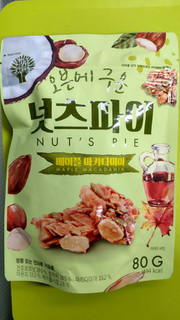 「NUT’S PIE メープルナッツパイ メープルマカダミアナッツ味 80g」のクチコミ画像 by minorinりん さん