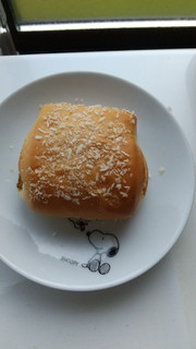 「リョーユーパン 焼きカレーパン 袋3個入」のクチコミ画像 by ピーまるさん