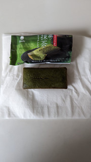 「ファミリーマート ファミマルSweets 濃い抹茶のフィナンシェ」のクチコミ画像 by Monakaさん