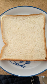 「ヤマザキ 減塩食パン 超芳醇 6枚入」のクチコミ画像 by まめぱんださん